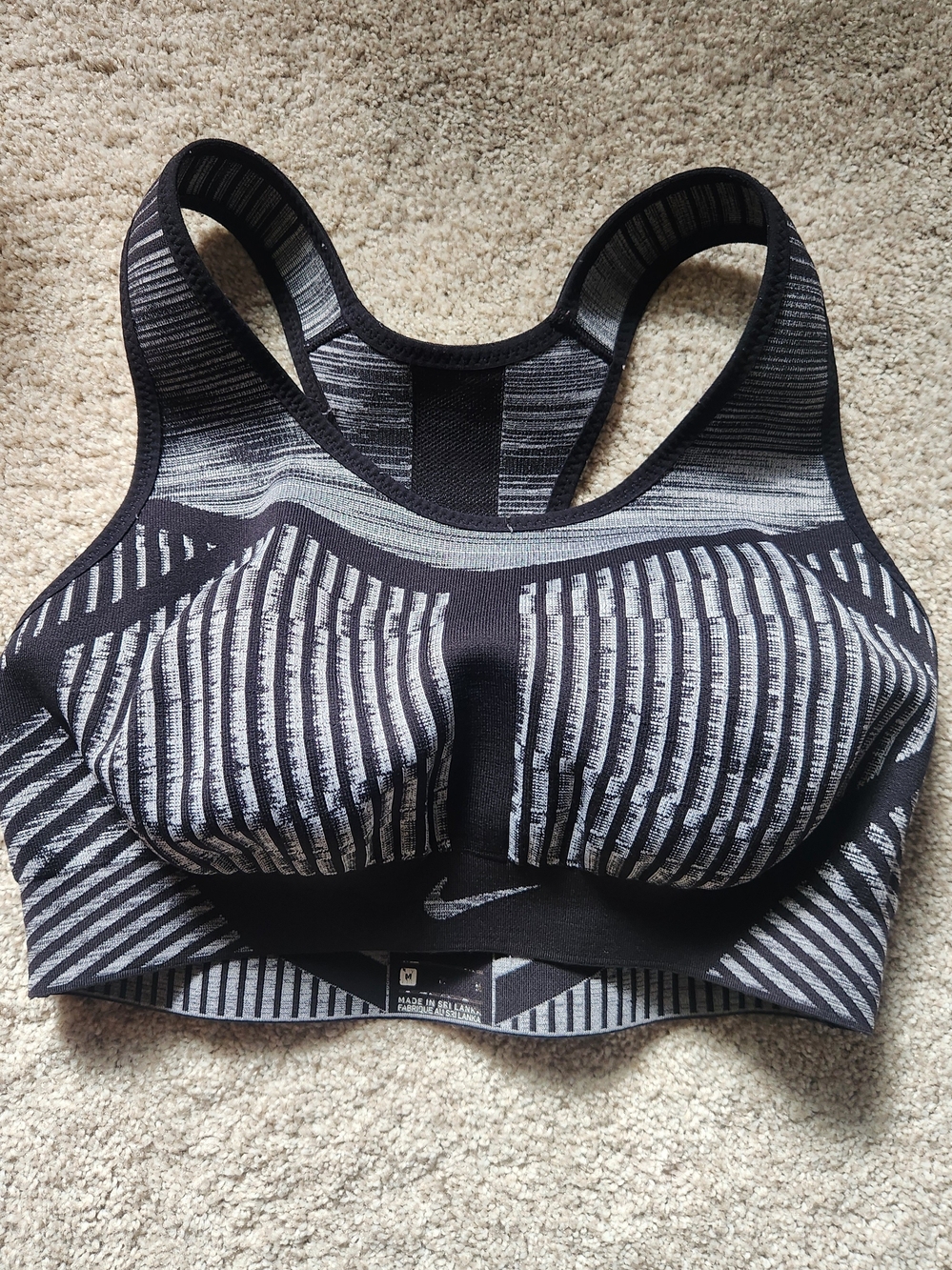 Nike Women's FE/NOM Flyknit Sports Bra - Picture 2 of 10